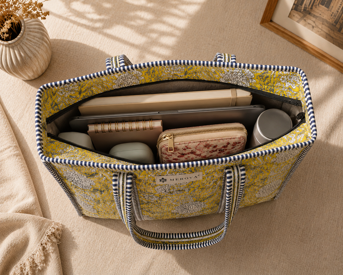 Sunlit Garden Tote (Medium with Zipper)